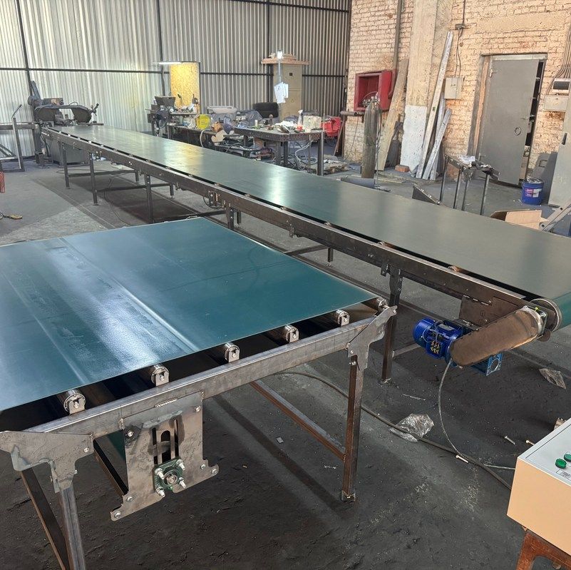 Конвейерная линия на мебельное производство для кромкооблицовочного станка